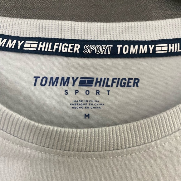 Tommy Hilifiger crop tee - Picture 2 of 3